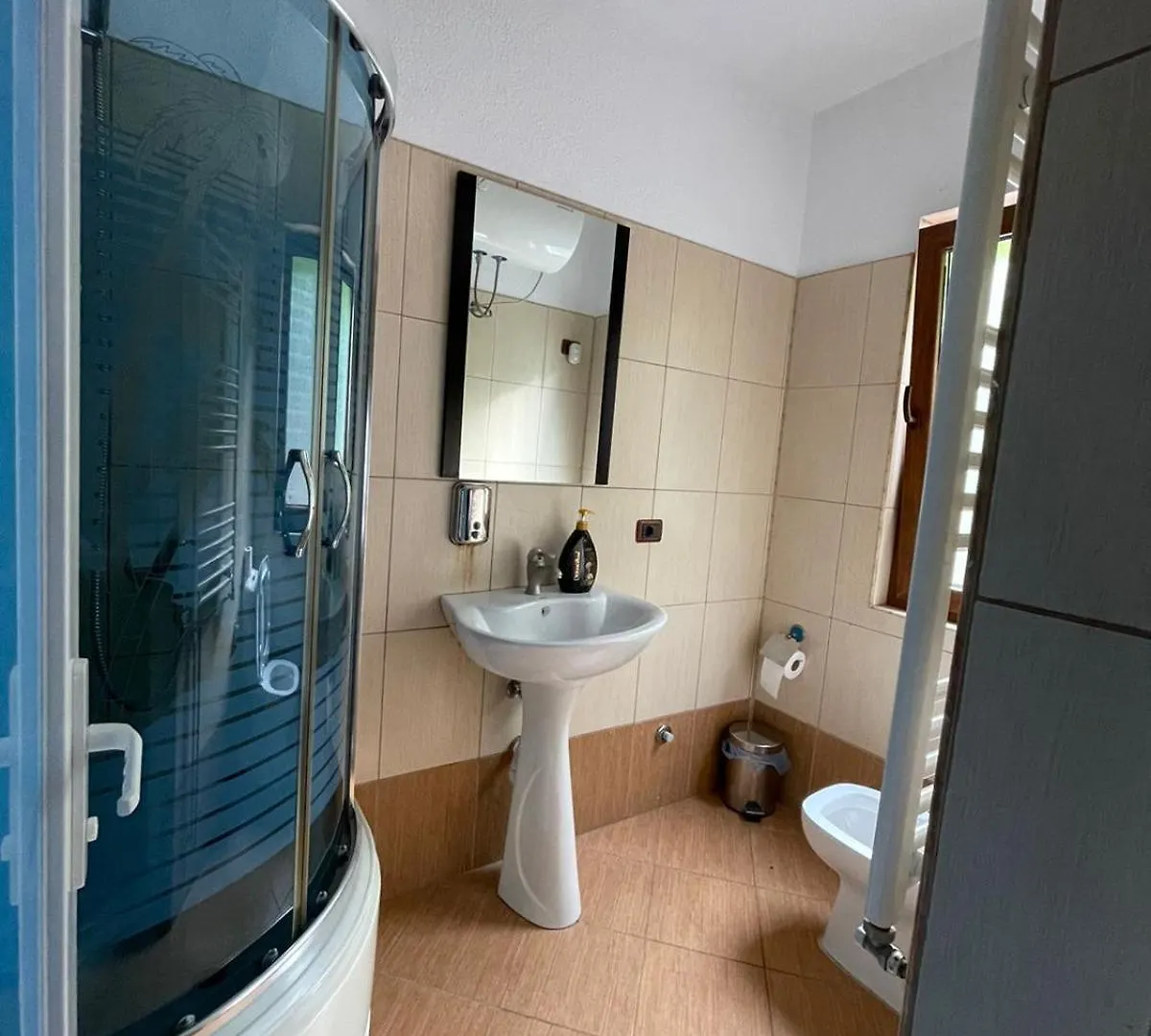 Guest House Rilindja Valbone 0*,